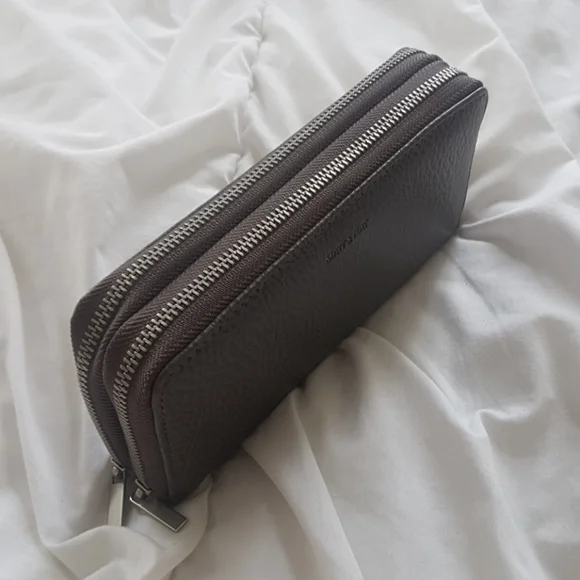 *SOLD* Matt & Nat Grey Sublime Vegan Double Zip Wallet - Picture 2 of 7